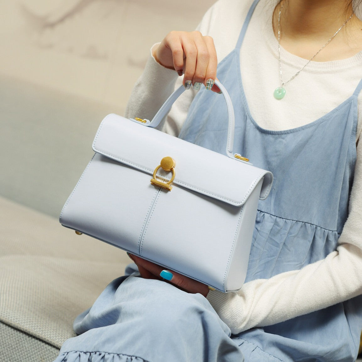Retro Luxury Women's Small Square Bag for Commuting